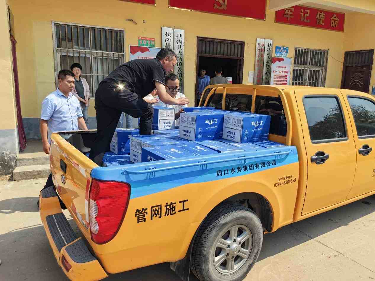 夏糧搶收正當(dāng)時(shí)，志愿服務(wù)暖民心